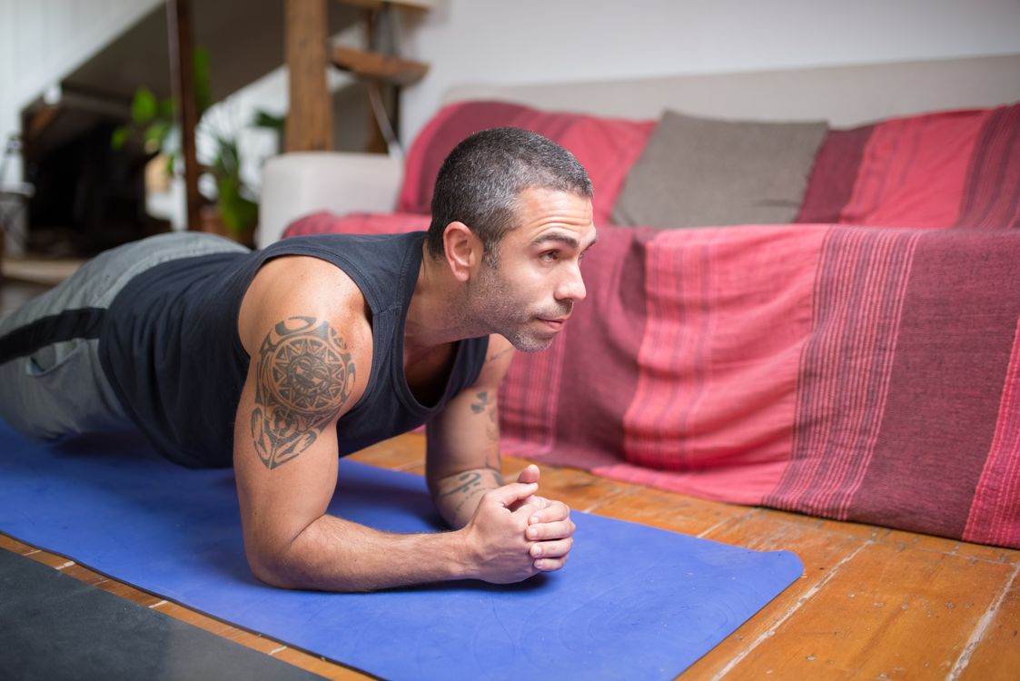 La planche de Pilates pliable convient aussi bien aux hommes qu'aux femmes